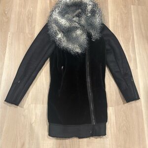 Zara Black Teddy Jacket with Plush Gray Collar